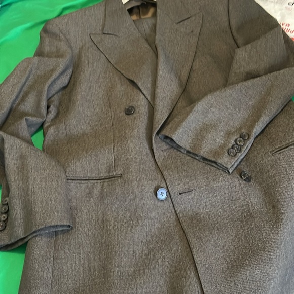 Used men’s suit by Joseph Aboud size 40 - Picture 16 of 16